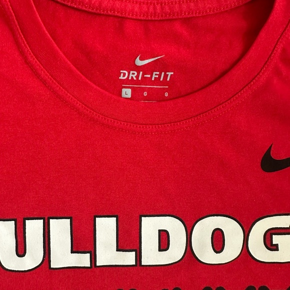 WOMENS NIKE UGA GEORGIA BULLDOGS DRI-FIT TEE - SIZE LARGE - Picture 2 of 2